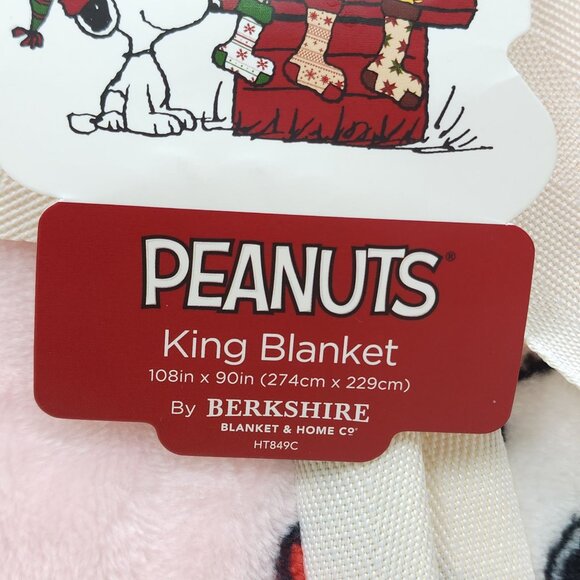 Peanuts Snoopy King Plush Blanket 108"x90" By Berkshire Pink Plush Polyester - Picture 5 of 8